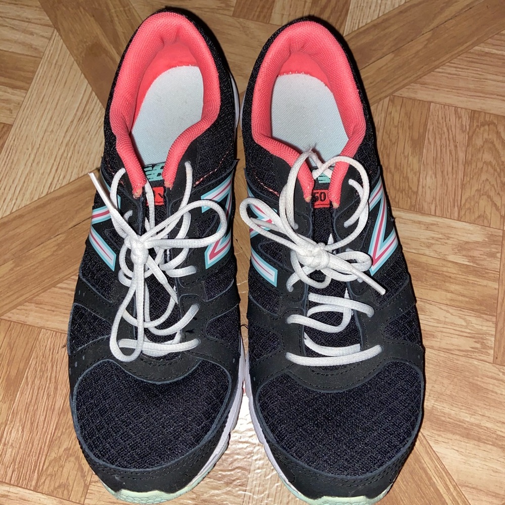Women’s New Balance sneakers size 9